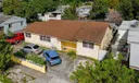671 E 6th Pl Photo