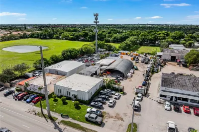 Oakland Park Commercial 1