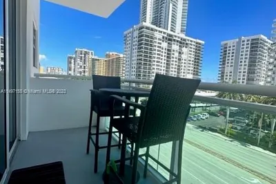 3000 S Ocean Dr #422 1
