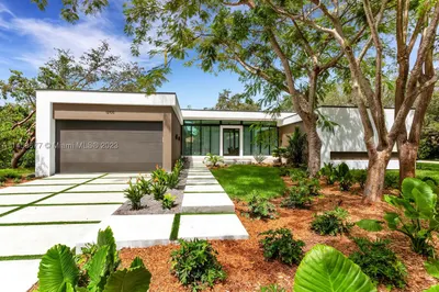 12100 SW 79 Ave 1