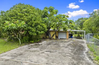 212 Indian Hills Drive 1