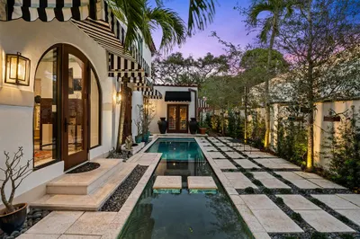 895 Hibiscus Street
