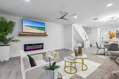4225 N HIGHWAY A1A #17 1