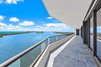 100 LAKESHORE Drive #2151 1