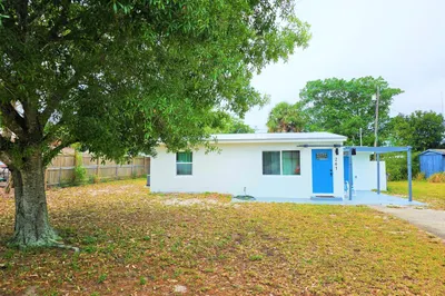 261 6th Court Sw 1