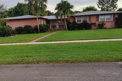 6800 NW 7th St 1
