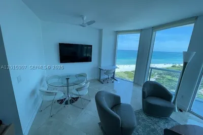 6515 Collins Ave #1107 1