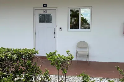 101 Plymouth M #101 1