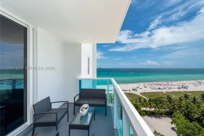 2301 Collins Ave #1009 1