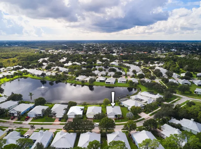 Just Listed | 615 NE Canoe Park Circle