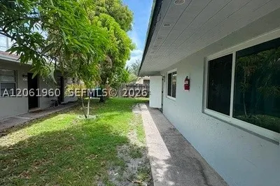 5401 NW 22nd St #2 1