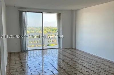 15600 NW 7th Ave #821 1