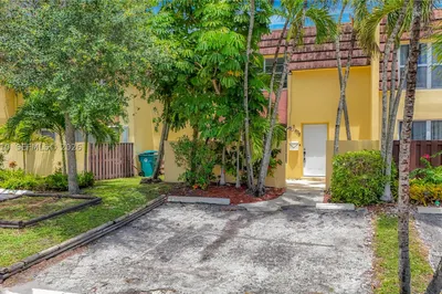 3702 SW 60th Ter #31 1
