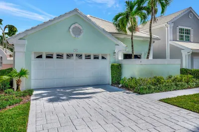 3 Dorchester Circle 1