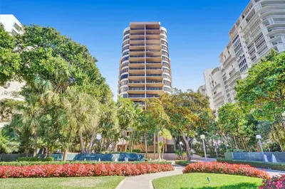 10175 Collins Ave #404 1