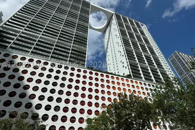 500 Brickell Ave #3003 1