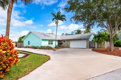 611 East Drive 1