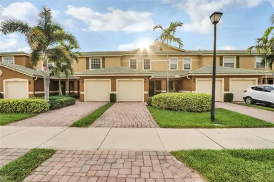 2784 SE Birmingham Drive #4 1