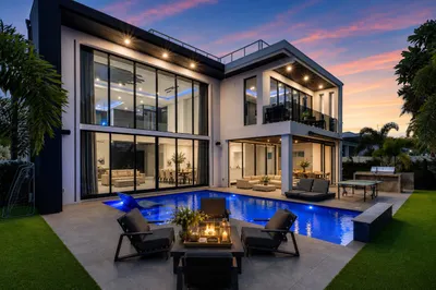 245 NE 6th Court 1