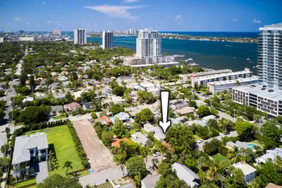 415 43rd Street 1