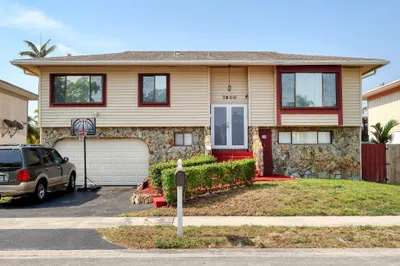 7900 NW 40th St 1