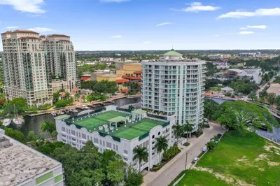 401 SW 4th Avenue #203 1