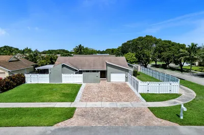 3010 Cormorant Road 1