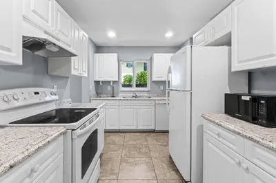 13789 YARMOUTH Drive #13793 1