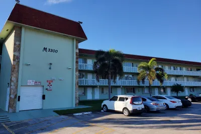 3300 Springdale Boulevard #318 1