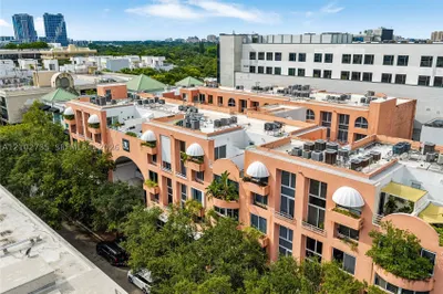 2801 Florida Ave #212 1