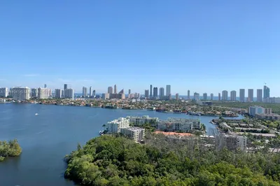 16385 Biscayne Blvd #2819 1