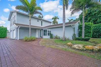 3100 Fernwood Drive 1