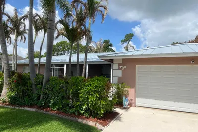 173 SE Fallon Drive 1