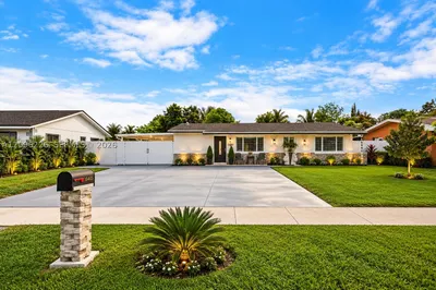 15405 SW 104th Ave 1