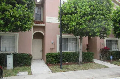 7937 Catalina Cir #7937 1