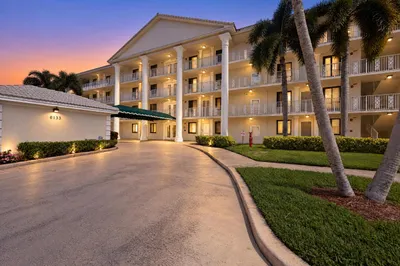 6133 BALBOA #405 1