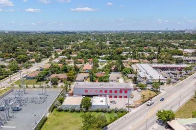 14444 W Dixie Hwy 1