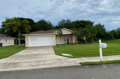 6432 Las Palmas Way 1