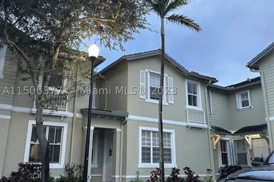 2932 SE 2nd Dr #2 1