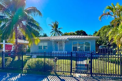 1246 NE 110th Ter #1 1