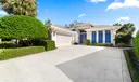 693 Hampton Woods Lane Sw Photo