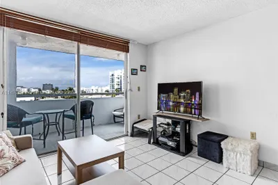 7440 Harding Ave #502 1