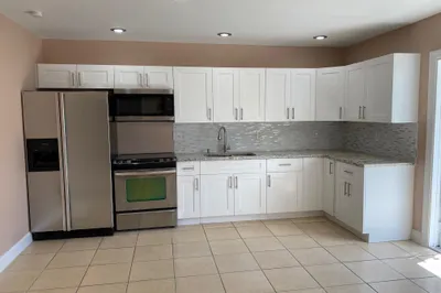 16 NE 9th Avenue 1