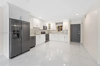 7920 Camino Real #M-109 1