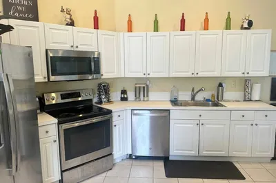 2530 E Aragon Blvd #3 1