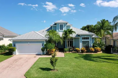 160 NW Magnolia Lakes Boulevard 1