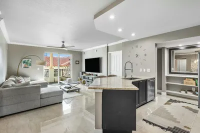 600 S Dixie Highway #331 1