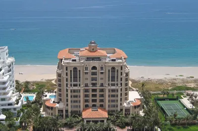 LUXURIA OCEAN FRONT