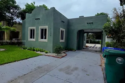 1139 NW 37th St 1