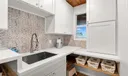 341 E 58th St Photo